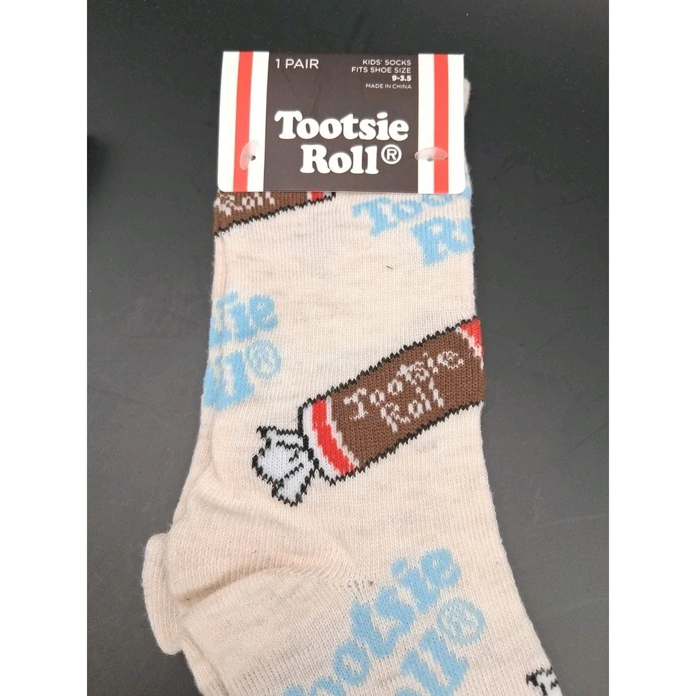 Reese's Peanut Butter Cups,Hershey's Kisses & Tootsie Roll Kid's Novelty Socks